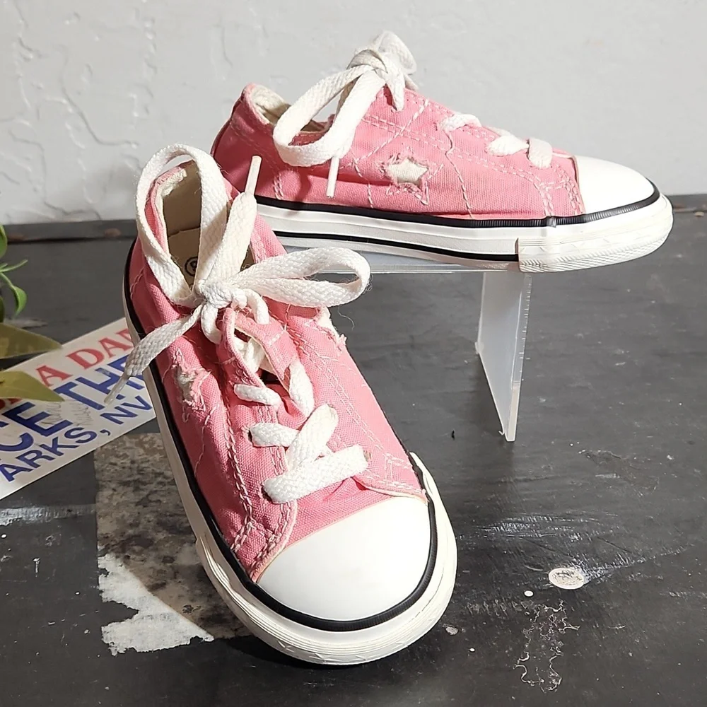 CONVERSE Pink Star Detail Lace Tie All Star Low Top Sneaker 8